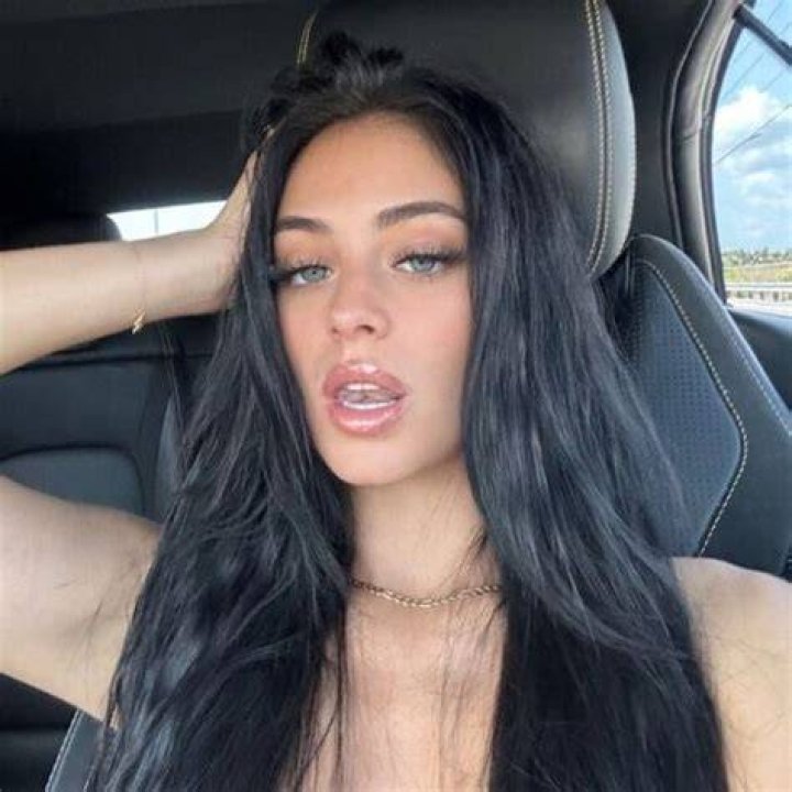 Unveiling Camilla Araujo: The Leaks, Controversies, and Impact on Social Media